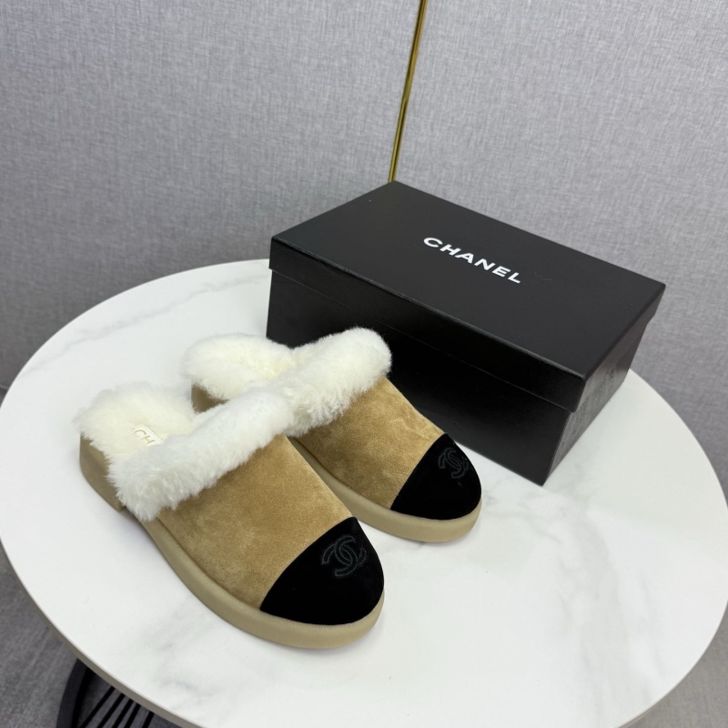 Ch**el slippers